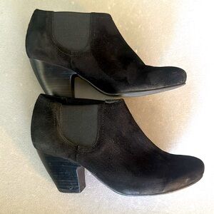 Van Eli, Classic Black Ankle Chelsea Booties, size 7